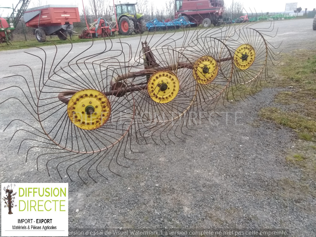 JOHN DEERE ANDAINEUR P 140 - Obracač sena: obrázok 1 JOHN DEERE ANDAINEUR P 140 - Obracač sena: obrázok 1