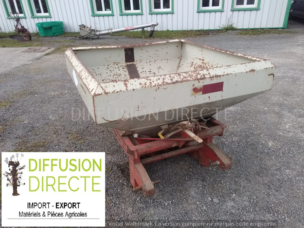 KUHN DISTRIBUTEUR D'ENGRAIS 600-12 - Rozmetač hnojiva: obrázok 1 KUHN DISTRIBUTEUR D'ENGRAIS 600-12 - Rozmetač hnojiva: obrázok 1