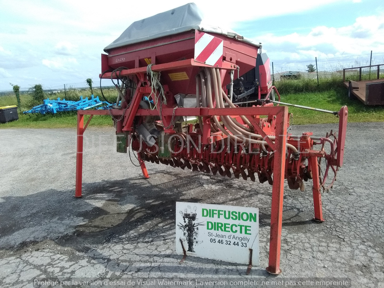 KUHN SEMOIR EN LIGNE ACCORD PNEUMATIC - Modulárny sejací stroj: obrázok 1 KUHN SEMOIR EN LIGNE ACCORD PNEUMATIC - Modulárny sejací stroj: obrázok 1