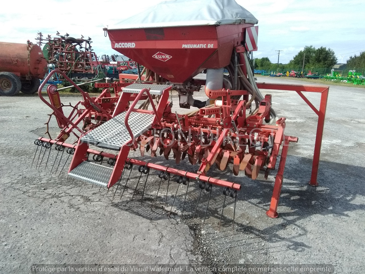 KUHN SEMOIR EN LIGNE ACCORD PNEUMATIC - Modulárny sejací stroj: obrázok 3 KUHN SEMOIR EN LIGNE ACCORD PNEUMATIC - Modulárny sejací stroj: obrázok 3