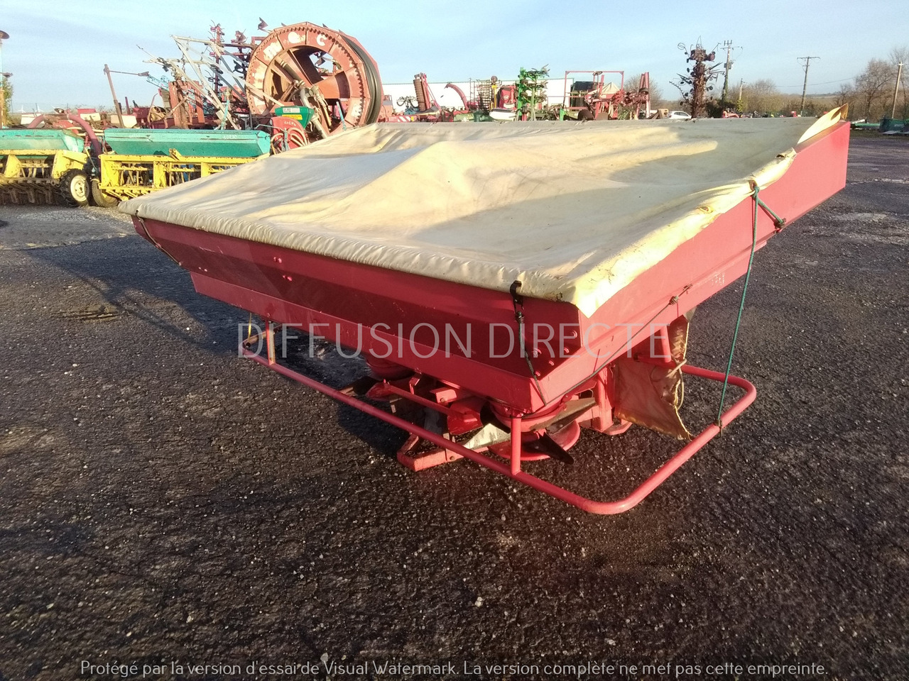 LELY DISTRIBUTEUR D'ENGRAIS CENTERMATIC PESEE - Rozmetač hnojiva: obrázok 3 LELY DISTRIBUTEUR D'ENGRAIS CENTERMATIC PESEE - Rozmetač hnojiva: obrázok 3