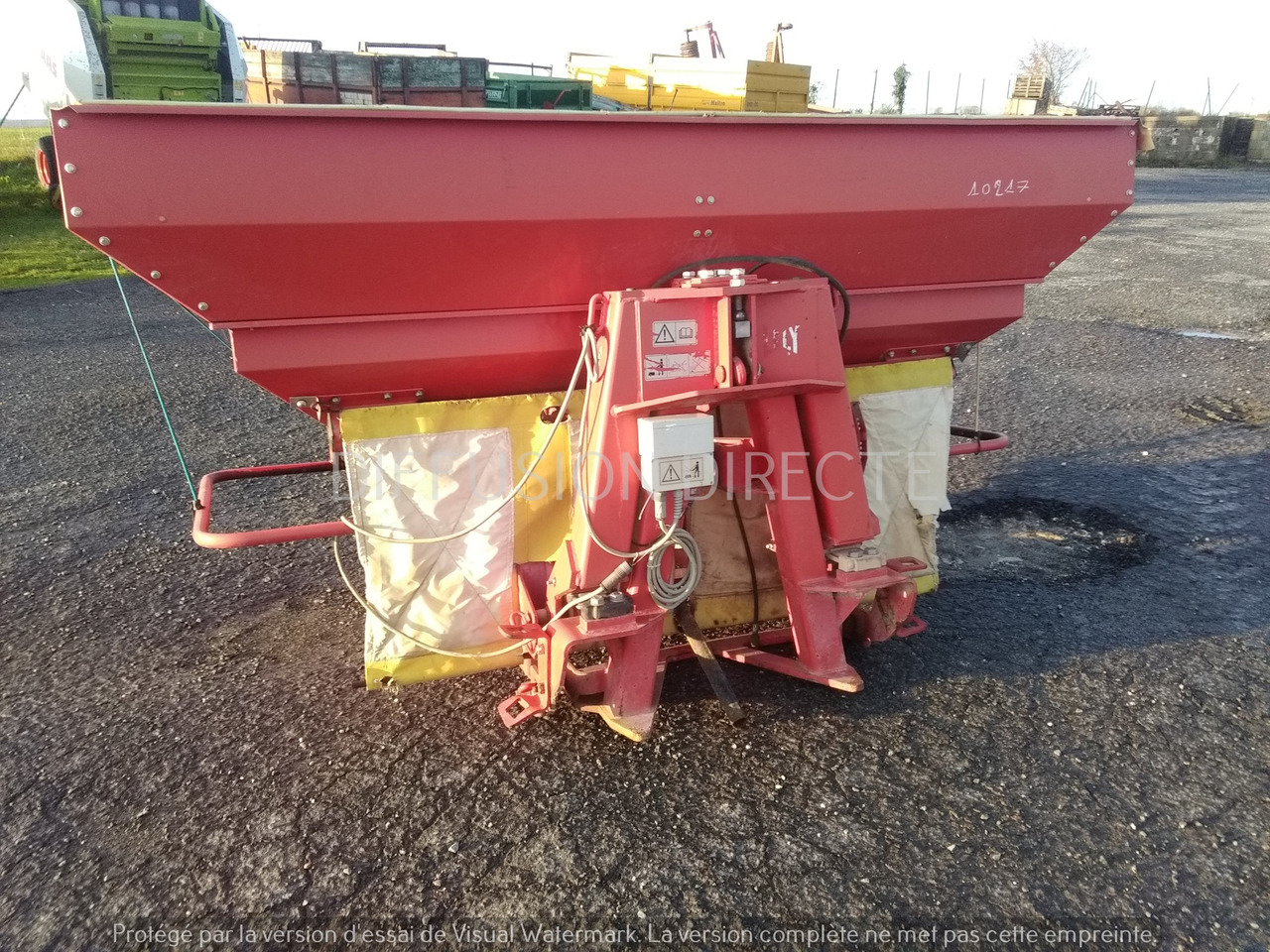 LELY DISTRIBUTEUR D'ENGRAIS CENTERMATIC PESEE - Rozmetač hnojiva: obrázok 2 LELY DISTRIBUTEUR D'ENGRAIS CENTERMATIC PESEE - Rozmetač hnojiva: obrázok 2