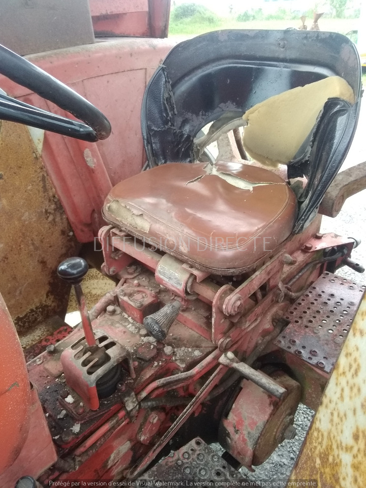 RENAULT TRACTEUR AGRICOLE 56 - Traktor: obrázok 5 RENAULT TRACTEUR AGRICOLE 56 - Traktor: obrázok 5