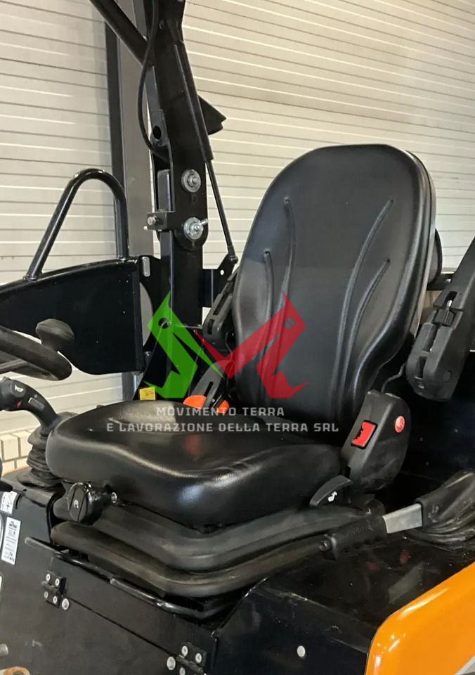 Giant G2500 Xtra HD Stage 5 - Kolesový nakladač: obrázok 4 Giant G2500 Xtra HD Stage 5 - Kolesový nakladač: obrázok 4