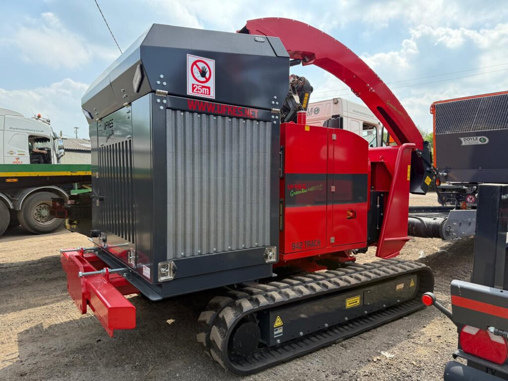 UFKES 942 Chipper - Drtič konárov: obrázok 1 UFKES 942 Chipper - Drtič konárov: obrázok 1
