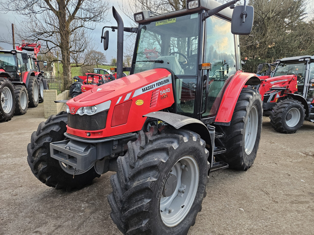 2013 MF 5440 4wd tractor, Very Nice. - Traktor: obrázok 2 2013 MF 5440 4wd tractor, Very Nice. - Traktor: obrázok 2
