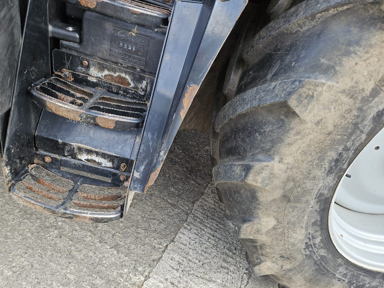 2015 MF 7614 Dyna 4, 1 owner, 4900 Hours - Traktor: obrázok 5 2015 MF 7614 Dyna 4, 1 owner, 4900 Hours - Traktor: obrázok 5