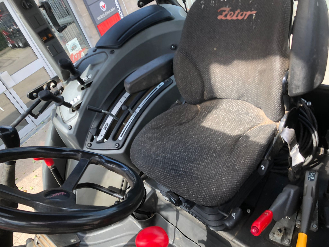 2015 Zetor Proxima with loader, Excellent from 1 owner - Traktor: obrázok 5 2015 Zetor Proxima with loader, Excellent from 1 owner - Traktor: obrázok 5