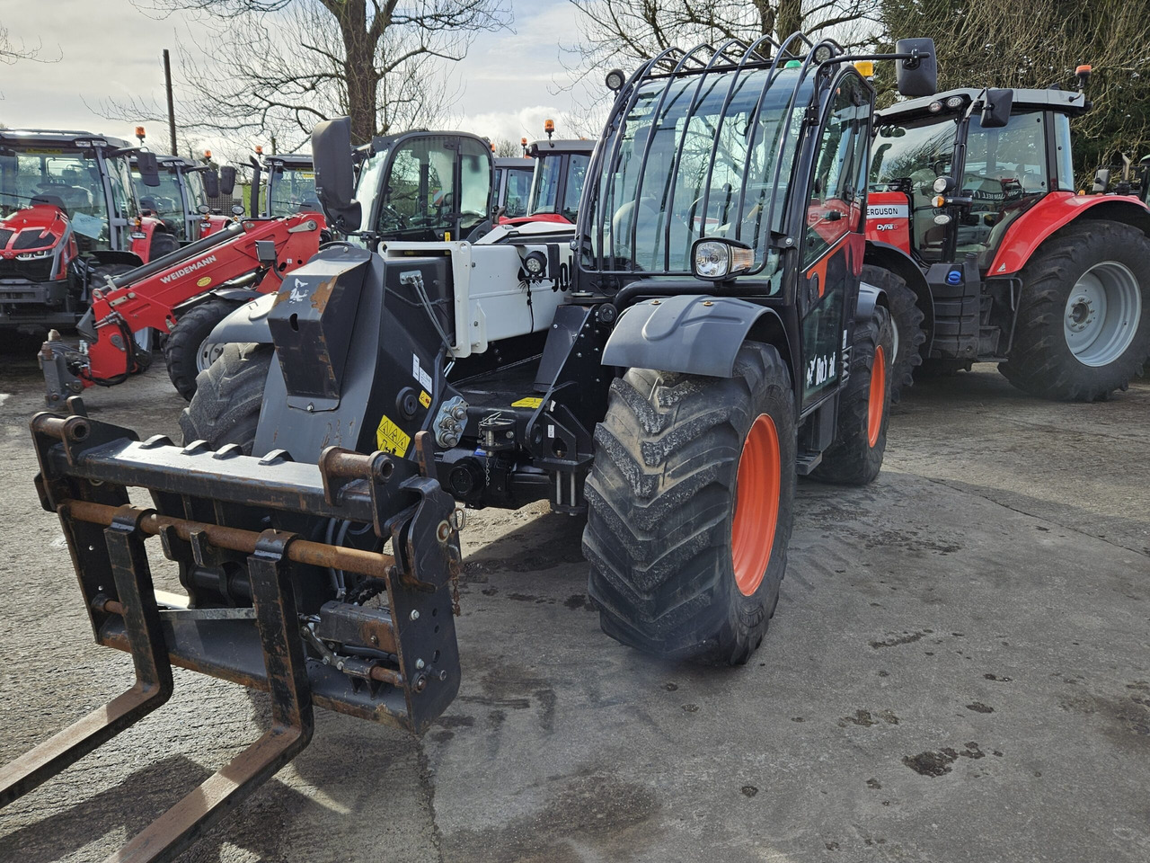 2019 Bobcat TL4380, good condition machine - Teleskopický nakladač: obrázok 2 2019 Bobcat TL4380, good condition machine - Teleskopický nakladač: obrázok 2