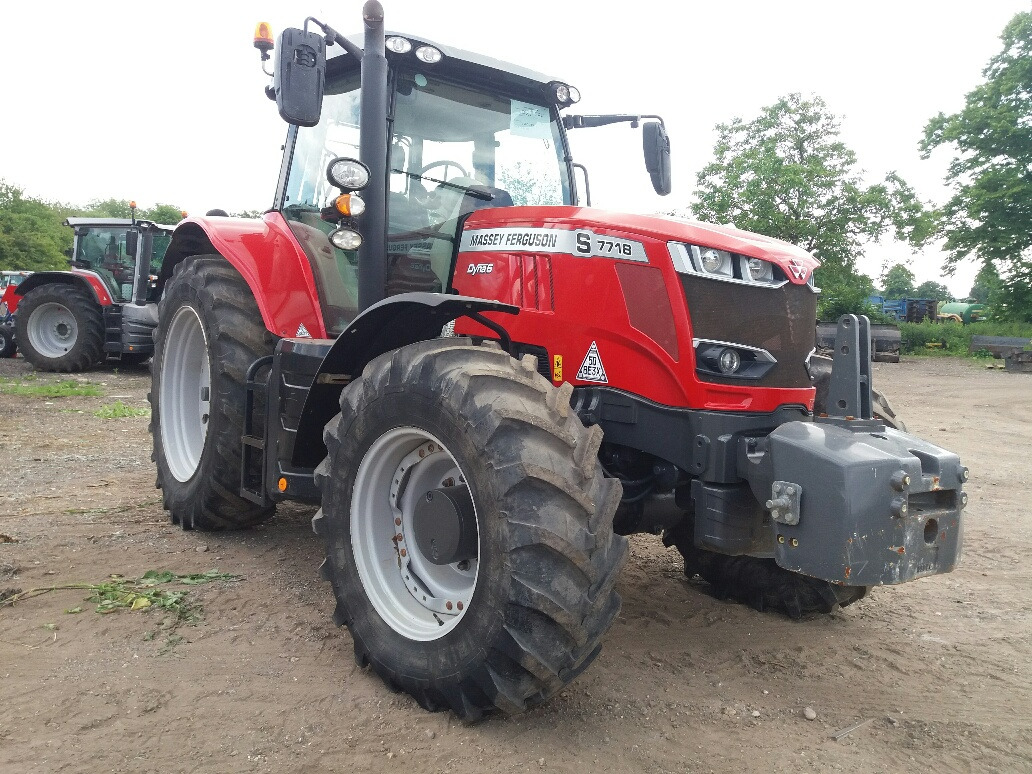 2022 MF 7718S, Only 1735 Hours - Traktor: obrázok 1 2022 MF 7718S, Only 1735 Hours - Traktor: obrázok 1