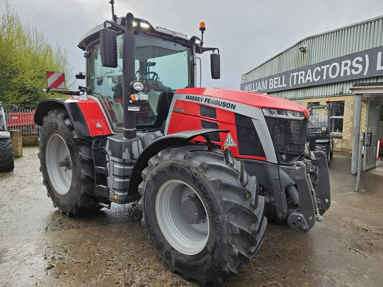 2022 MF 8S.225, Dyna7, only 1620 Hours - Traktor: obrázok 1 2022 MF 8S.225, Dyna7, only 1620 Hours - Traktor: obrázok 1