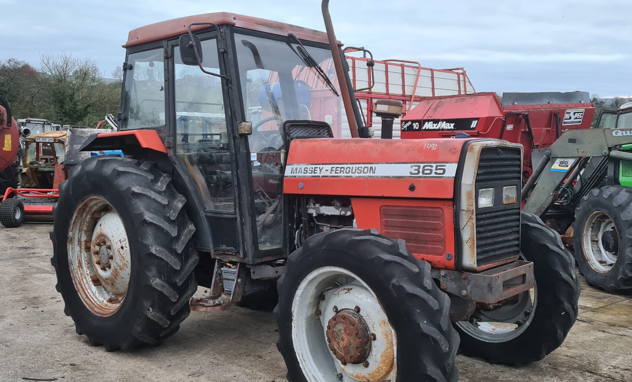 365 4wd - Traktor: obrázok 1 365 4wd - Traktor: obrázok 1