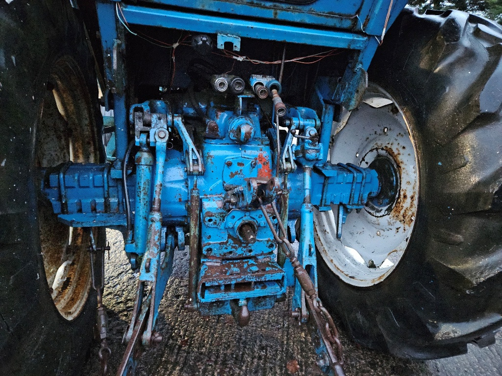 Ford 7700 2wd Tractor - Traktor: obrázok 4 Ford 7700 2wd Tractor - Traktor: obrázok 4