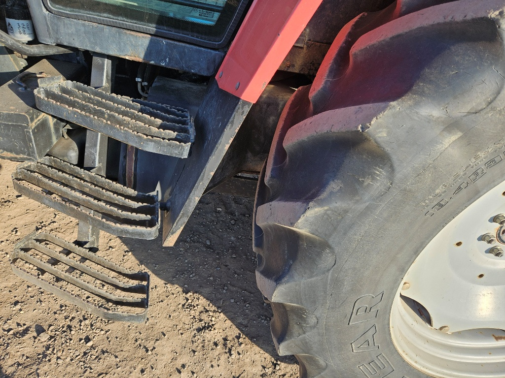 MF 6270 with front loader, under 6000 hours - Traktor: obrázok 5 MF 6270 with front loader, under 6000 hours - Traktor: obrázok 5