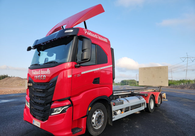 Iveco S-Way 6x2 LNG / LBG - Podvozek s kabinou: obrázok 1 Iveco S-Way 6x2 LNG / LBG - Podvozek s kabinou: obrázok 1