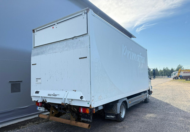 Mercedes-BenzAtego kaappi + perälauta - Skříňový nákladní auto: obrázok 5 Mercedes-BenzAtego kaappi + perälauta - Skříňový nákladní auto: obrázok 5