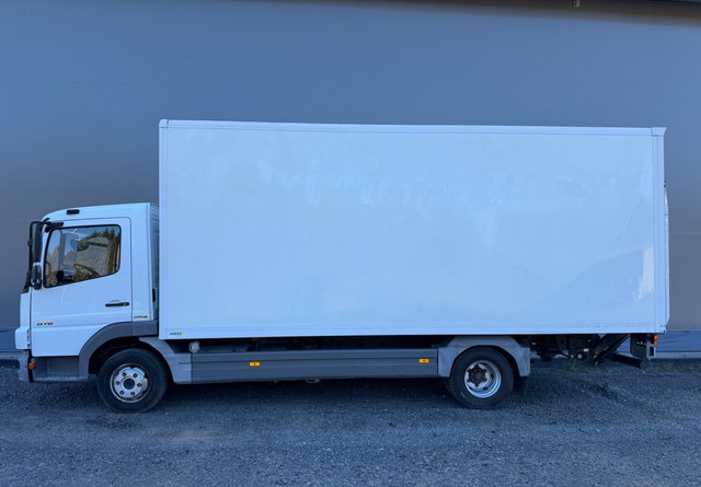 Mercedes-BenzAtego kaappi + perälauta - Skříňový nákladní auto: obrázok 2 Mercedes-BenzAtego kaappi + perälauta - Skříňový nákladní auto: obrázok 2