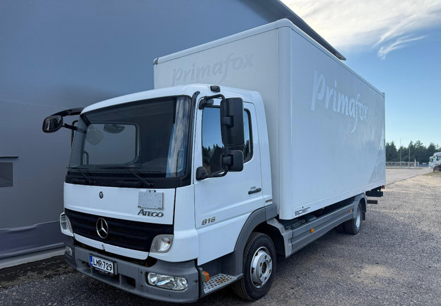 Mercedes-BenzAtego kaappi + perälauta - Skříňový nákladní auto: obrázok 1 Mercedes-BenzAtego kaappi + perälauta - Skříňový nákladní auto: obrázok 1