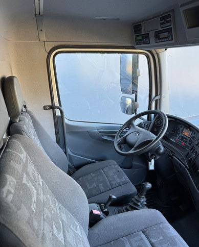 Skříňový nákladní auto Mercedes-BenzAtego kaappi + perälauta: obrázok 16