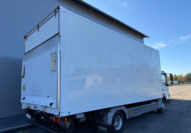 Mercedes-BenzAtego kaappi + perälauta - Skříňový nákladní auto: obrázok 5 Mercedes-BenzAtego kaappi + perälauta - Skříňový nákladní auto: obrázok 5