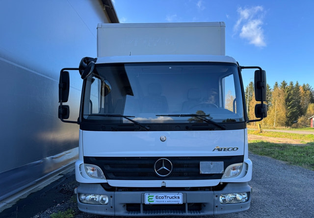 Skříňový nákladní auto Mercedes-BenzAtego kaappi + perälauta: obrázok 8