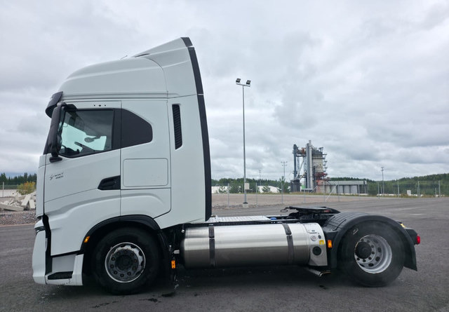 IvecoS-Way 460 4x2 LNG / LBG - Ťahač: obrázok 2 IvecoS-Way 460 4x2 LNG / LBG - Ťahač: obrázok 2