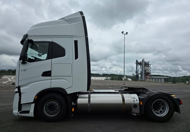 IvecoS-Way 460 4x2 LNG / LBG - Ťahač: obrázok 2 IvecoS-Way 460 4x2 LNG / LBG - Ťahač: obrázok 2