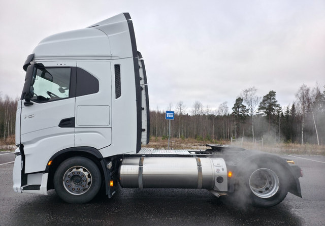 IvecoS-Way 460 4x2 LNG / LBG - Ťahač: obrázok 2 IvecoS-Way 460 4x2 LNG / LBG - Ťahač: obrázok 2