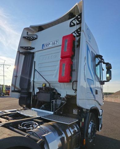 Ťahač IvecoStralis 460 6x2 LNG/LBG: obrázok 8