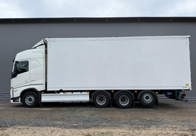 VolvoFH 540 8x4 66m3 - Skříňový nákladní auto: obrázok 3 VolvoFH 540 8x4 66m3 - Skříňový nákladní auto: obrázok 3