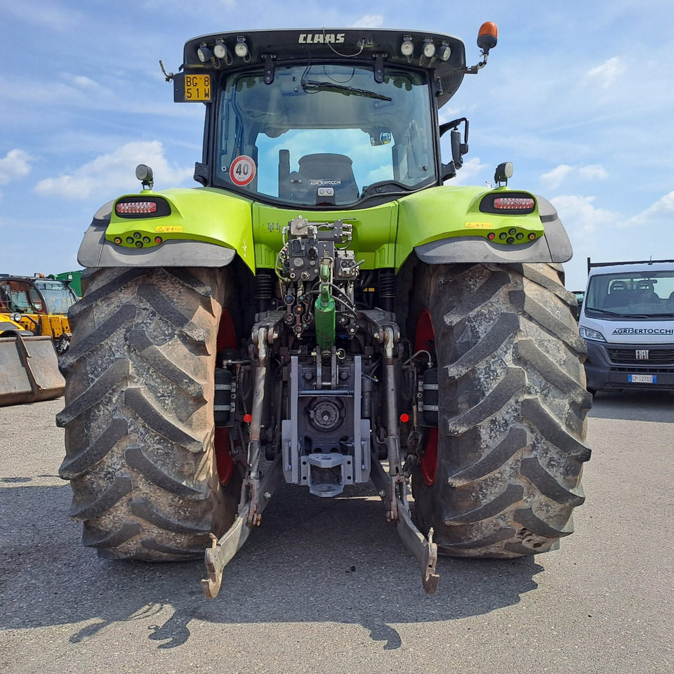 CLAAS 830 AXION - Traktor: obrázok 5 CLAAS 830 AXION - Traktor: obrázok 5