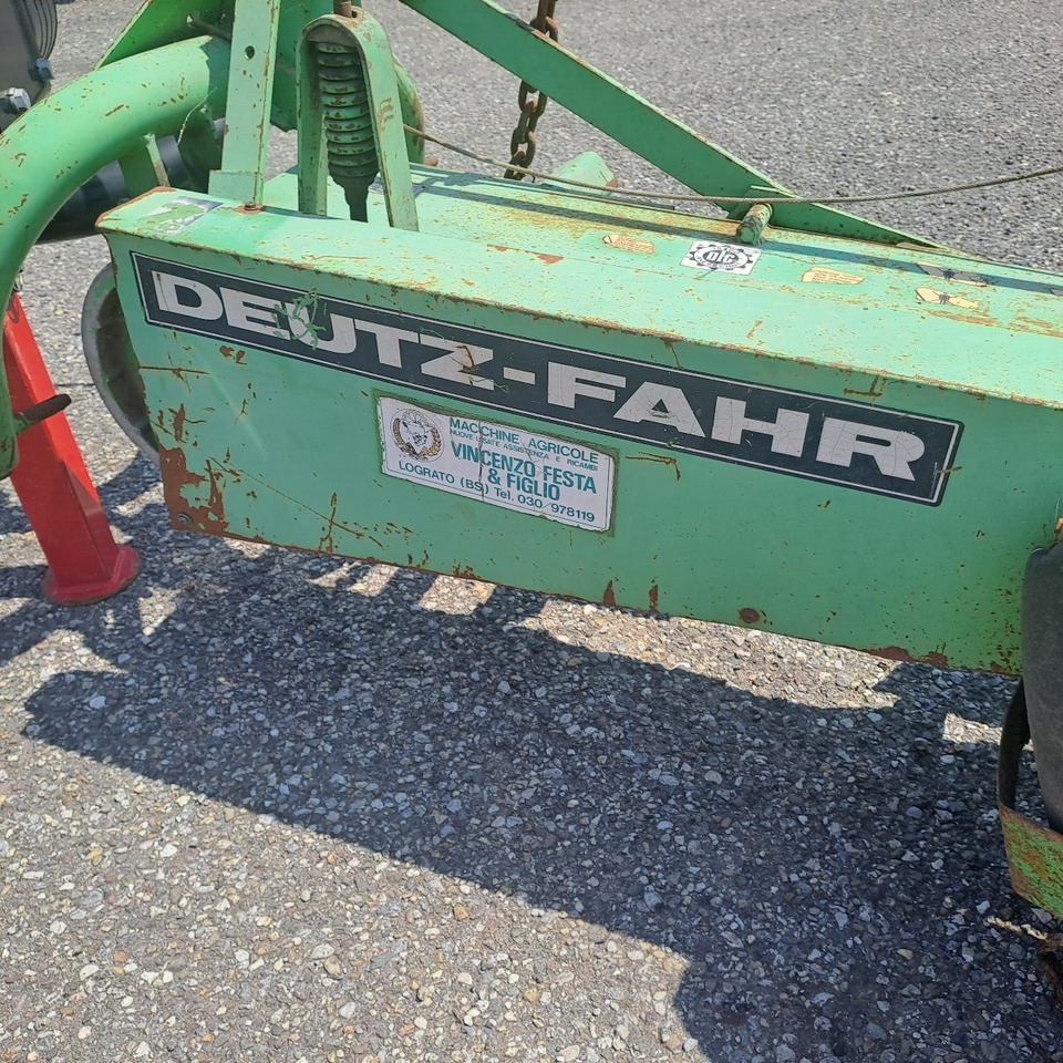 FALCIATRICE DEUTZ-FAHR KM 24 - Kosačka: obrázok 3 FALCIATRICE DEUTZ-FAHR KM 24 - Kosačka: obrázok 3
