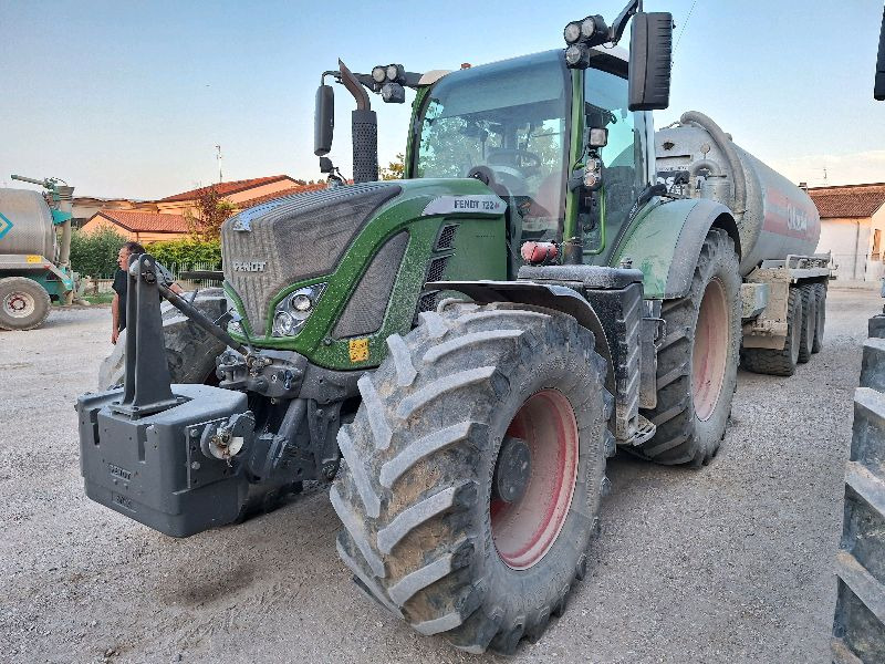 FENDT 720 VARIO - Traktor: obrázok 2 FENDT 720 VARIO - Traktor: obrázok 2