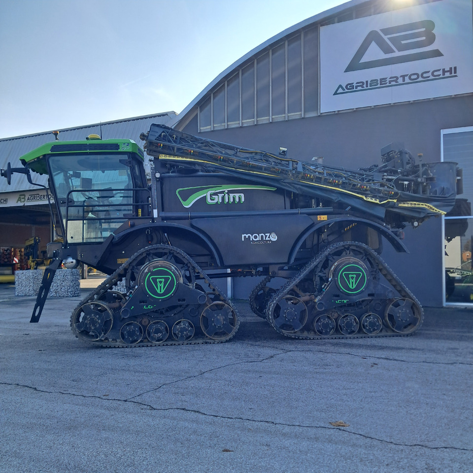 GRIM SERIE 9 - Samohybný postrekovač: obrázok 2 GRIM SERIE 9 - Samohybný postrekovač: obrázok 2
