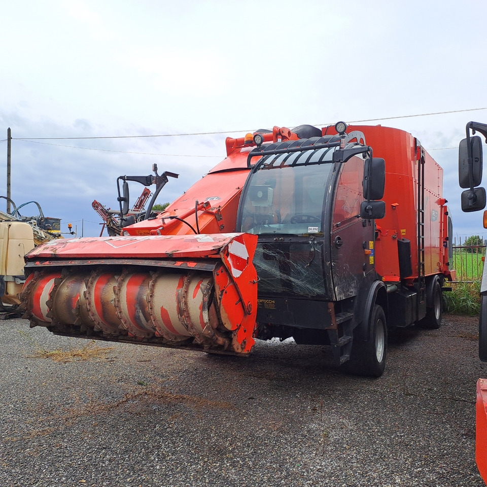 KUHN SPW 27 INTENSE - Kŕmny voz: obrázok 2 KUHN SPW 27 INTENSE - Kŕmny voz: obrázok 2