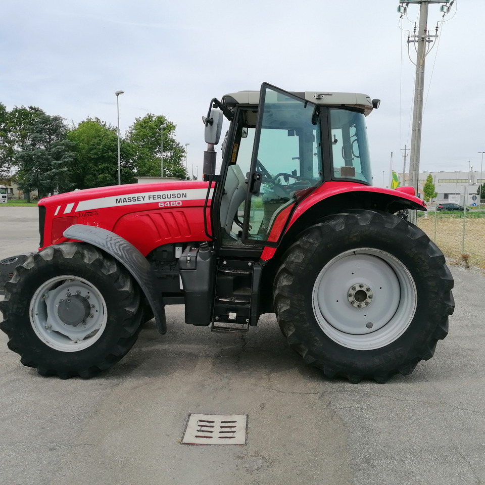 MASSEY FERGUSON - Traktor: obrázok 5 MASSEY FERGUSON - Traktor: obrázok 5