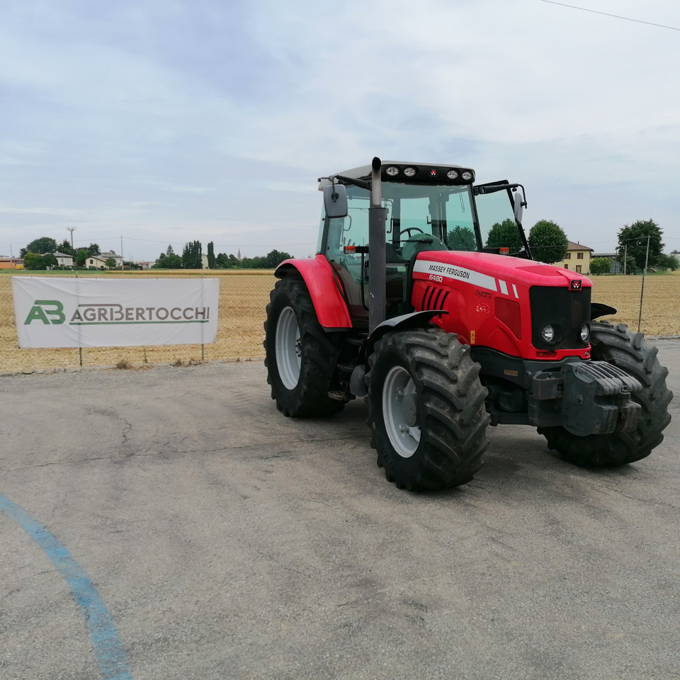 MASSEY FERGUSON - Traktor: obrázok 1 MASSEY FERGUSON - Traktor: obrázok 1