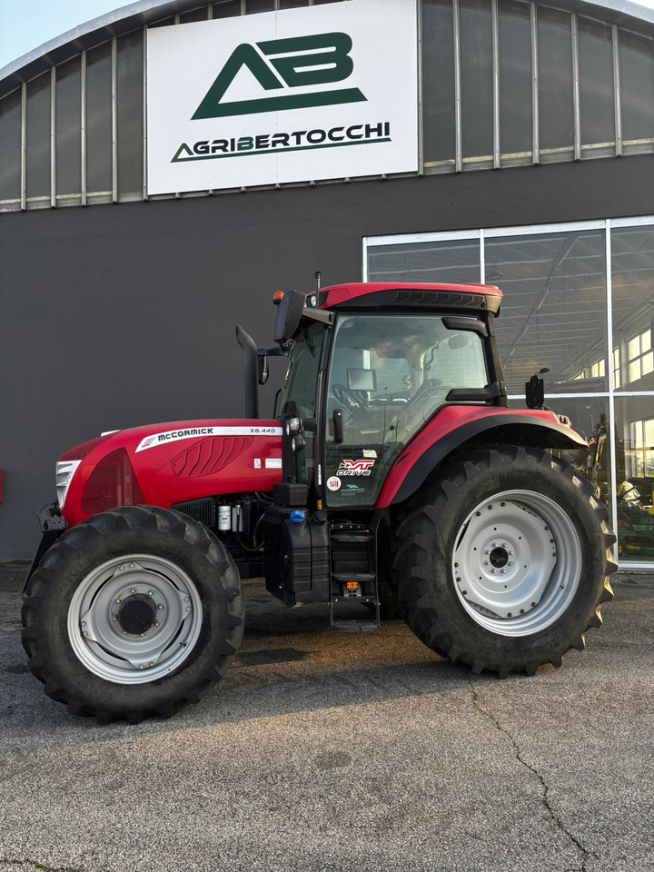 MCCORMICK - Traktor: obrázok 2 MCCORMICK - Traktor: obrázok 2