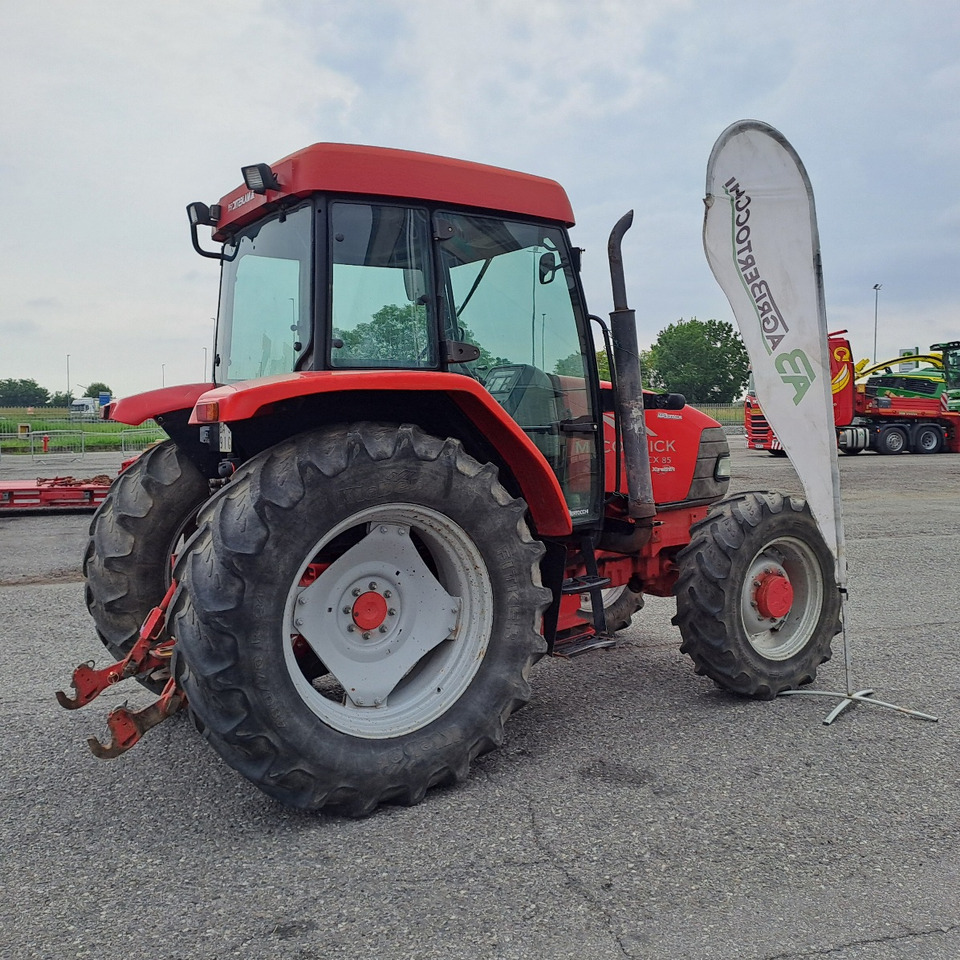 Mc CORMICK Cx85 Xtrashift - Traktor: obrázok 3 Mc CORMICK Cx85 Xtrashift - Traktor: obrázok 3