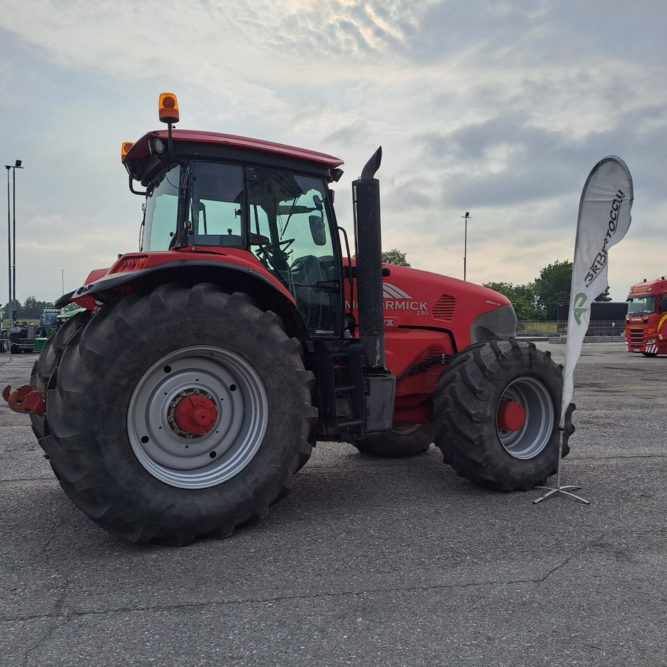 Mc CORMICK ZTX 230 - Traktor: obrázok 3 Mc CORMICK ZTX 230 - Traktor: obrázok 3