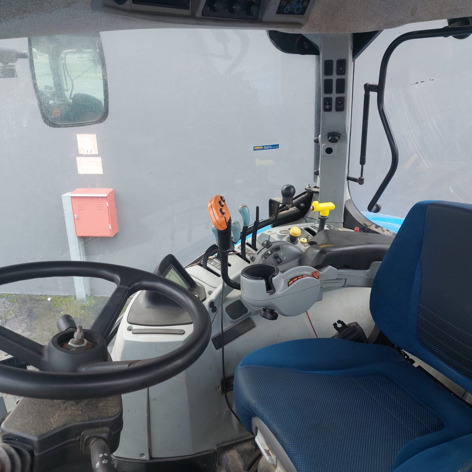 NEW HOLLAND T7 260 - Traktor: obrázok 4 NEW HOLLAND T7 260 - Traktor: obrázok 4