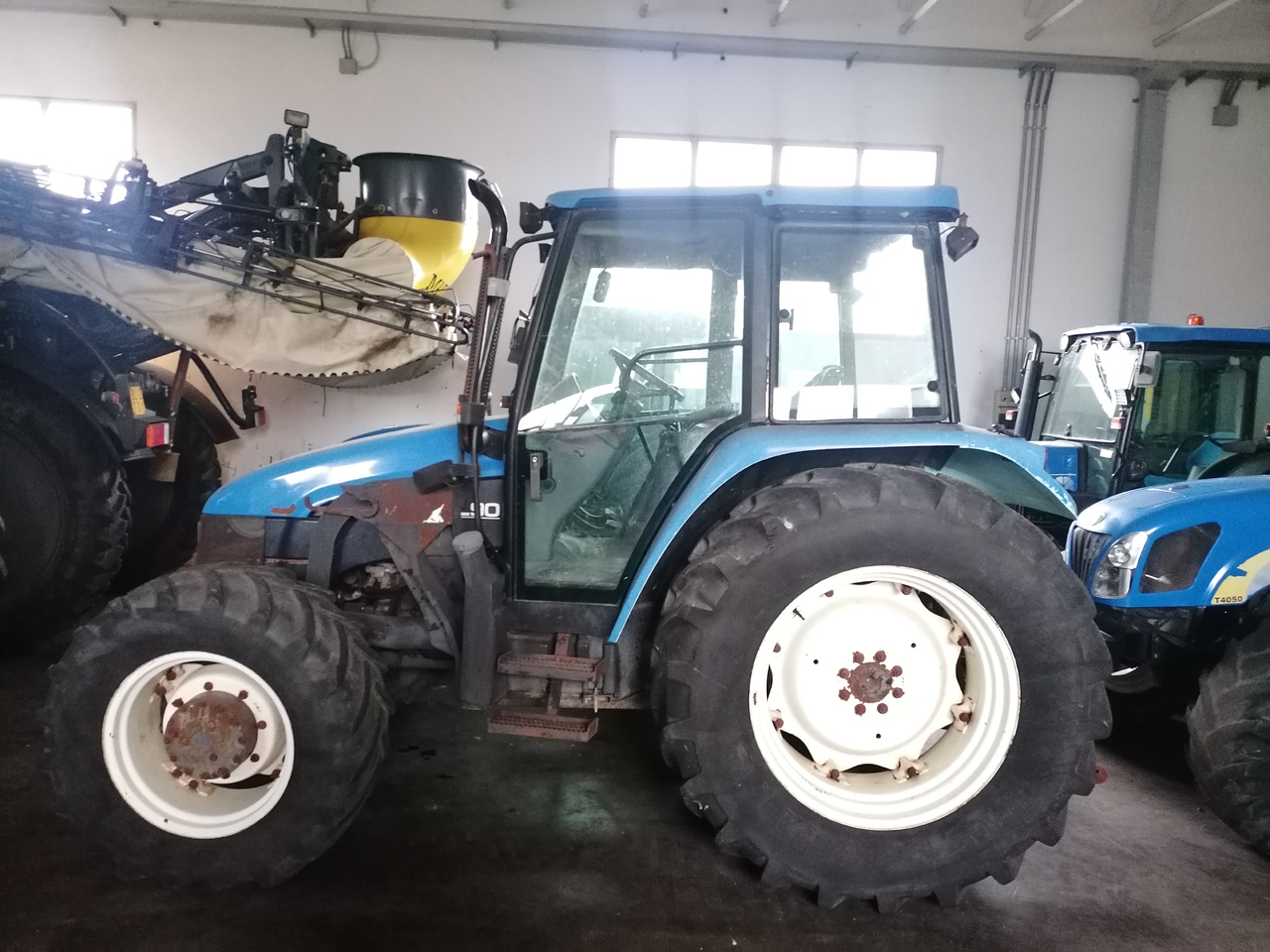 NEW HOLLAND TL 90 - Traktor: obrázok 4 NEW HOLLAND TL 90 - Traktor: obrázok 4
