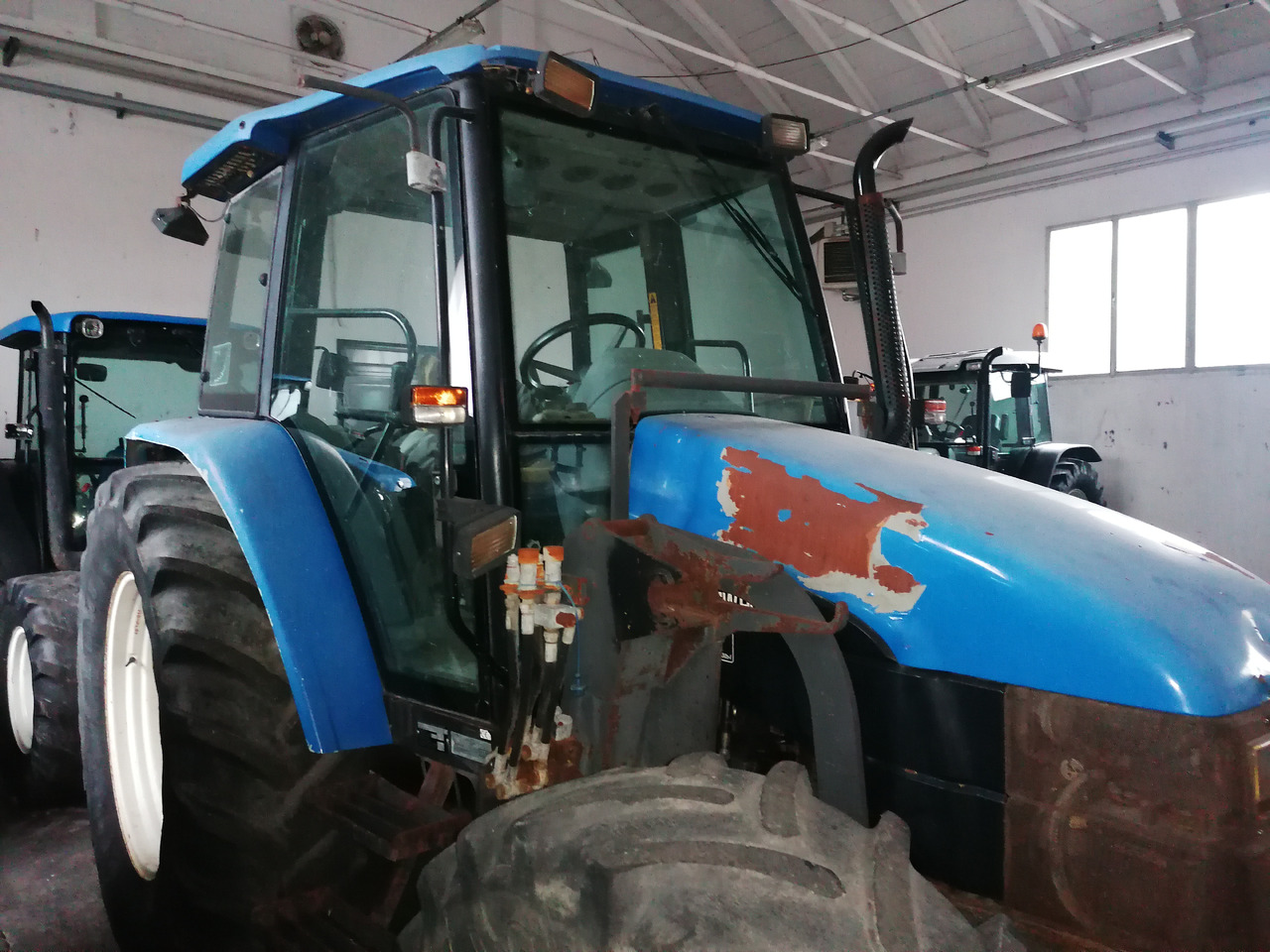 NEW HOLLAND TL 90 - Traktor: obrázok 1 NEW HOLLAND TL 90 - Traktor: obrázok 1