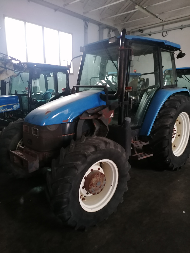 NEW HOLLAND TL 90 - Traktor: obrázok 2 NEW HOLLAND TL 90 - Traktor: obrázok 2