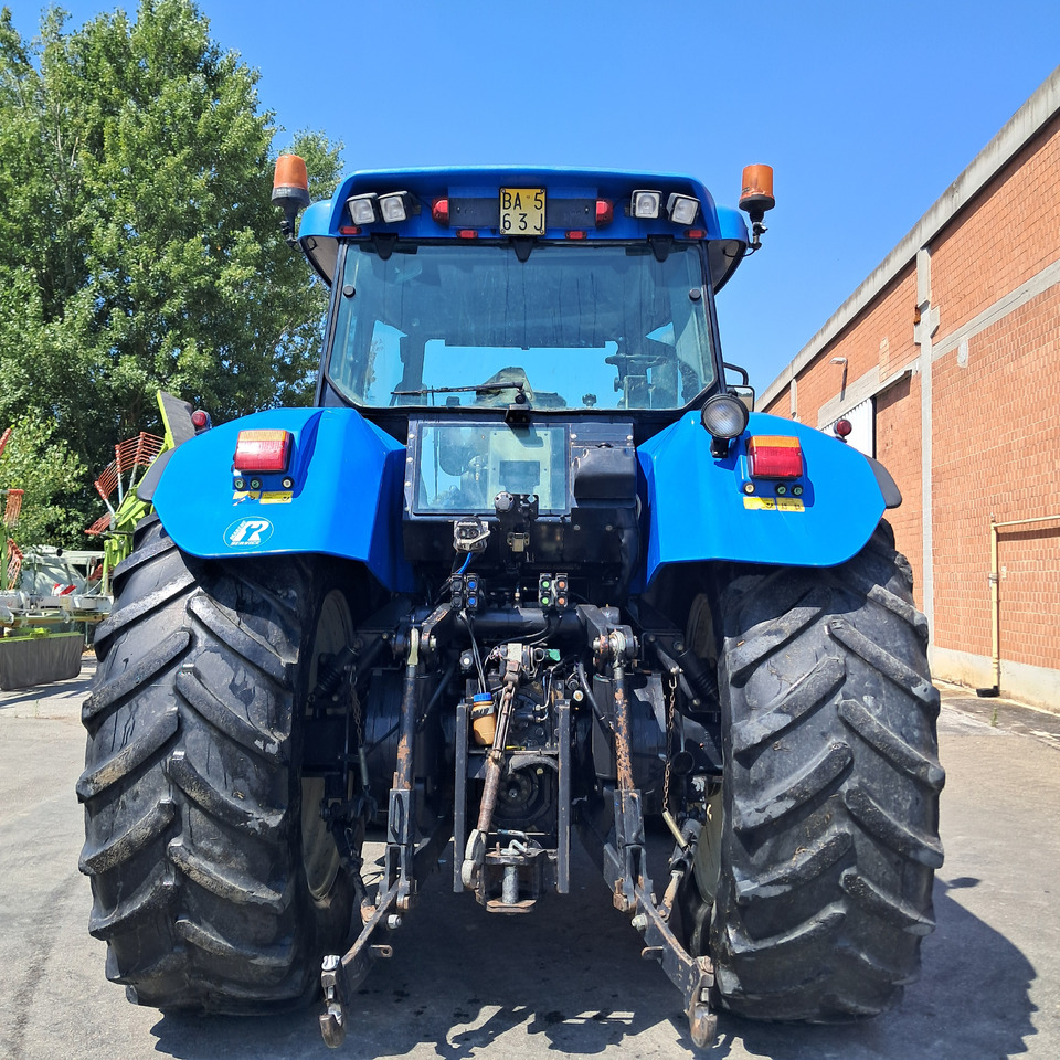 NEW HOLLAND TVT195 - Traktor: obrázok 4 NEW HOLLAND TVT195 - Traktor: obrázok 4