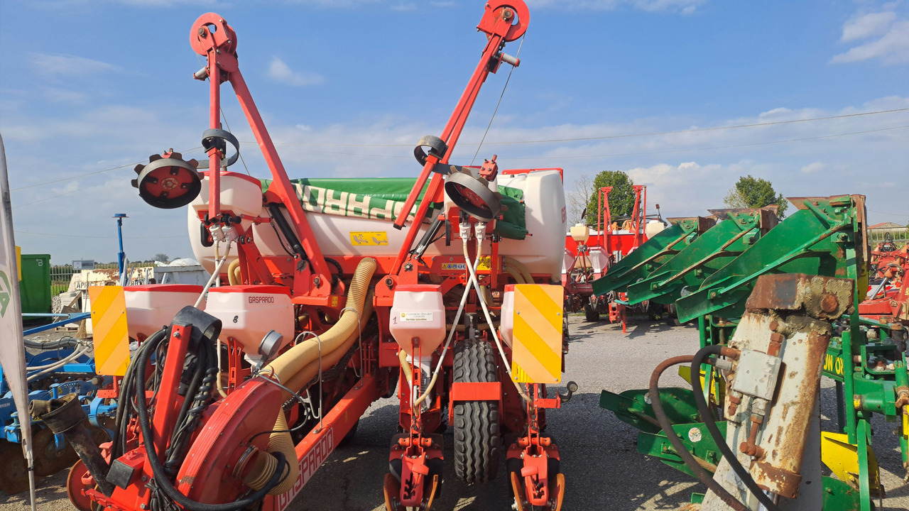 SEMINATRICE DI PRECISIONE GASPARDO RENATA 8 ROWS - Přesný sejací stroj: obrázok 2 SEMINATRICE DI PRECISIONE GASPARDO RENATA 8 ROWS - Přesný sejací stroj: obrázok 2