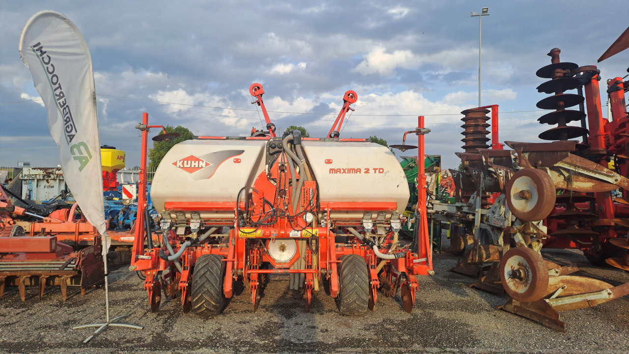 SEMINATRICE DI PRECISIONE KUHN MAXIMA 2 TD - Přesný sejací stroj: obrázok 2 SEMINATRICE DI PRECISIONE KUHN MAXIMA 2 TD - Přesný sejací stroj: obrázok 2