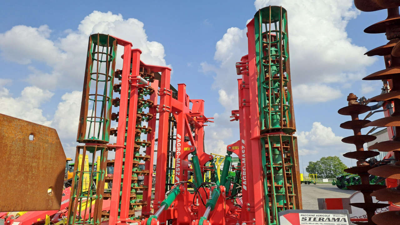 VIBROCOLTIVATORE AGRO-MASZ AUC50 - Brány: obrázok 5 VIBROCOLTIVATORE AGRO-MASZ AUC50 - Brány: obrázok 5