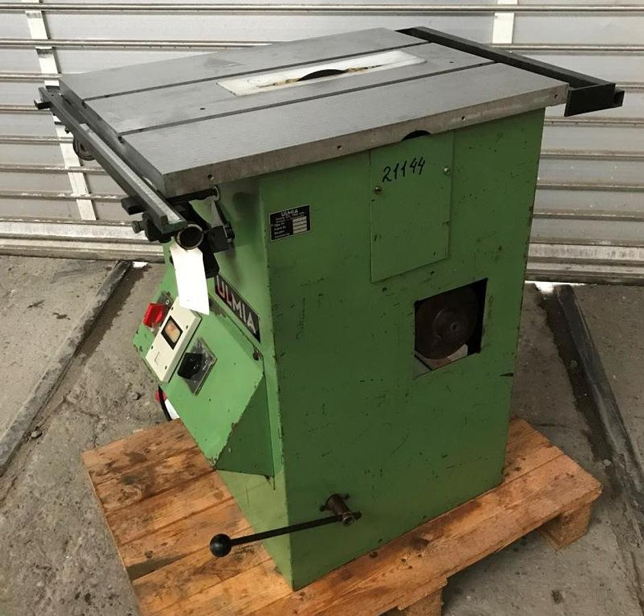 Präzisions-Holzkreissäge ULMIA - Drevoobrábací stroj: obrázok 2 Präzisions-Holzkreissäge ULMIA - Drevoobrábací stroj: obrázok 2