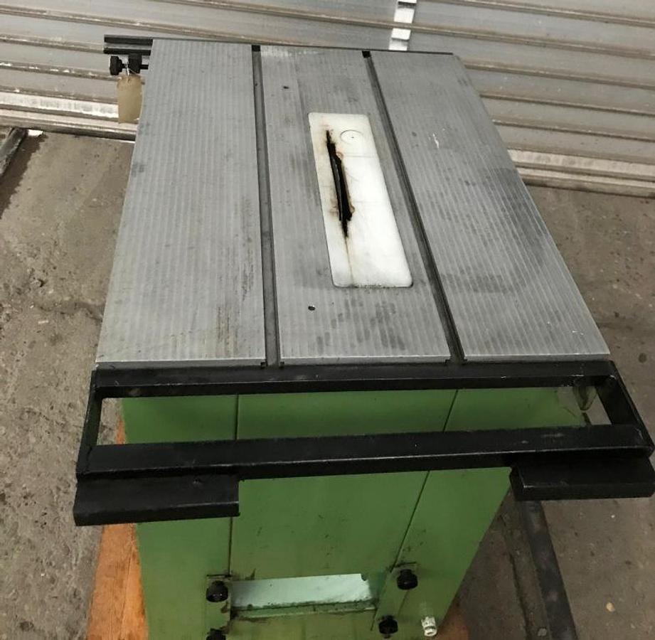 Präzisions-Holzkreissäge ULMIA - Drevoobrábací stroj: obrázok 4 Präzisions-Holzkreissäge ULMIA - Drevoobrábací stroj: obrázok 4